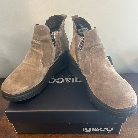 Igi & Co Women's Suede Ankle Boots In Beige With Wedge Booties Shoes Sz 41=10 US - Picture 2 of 12